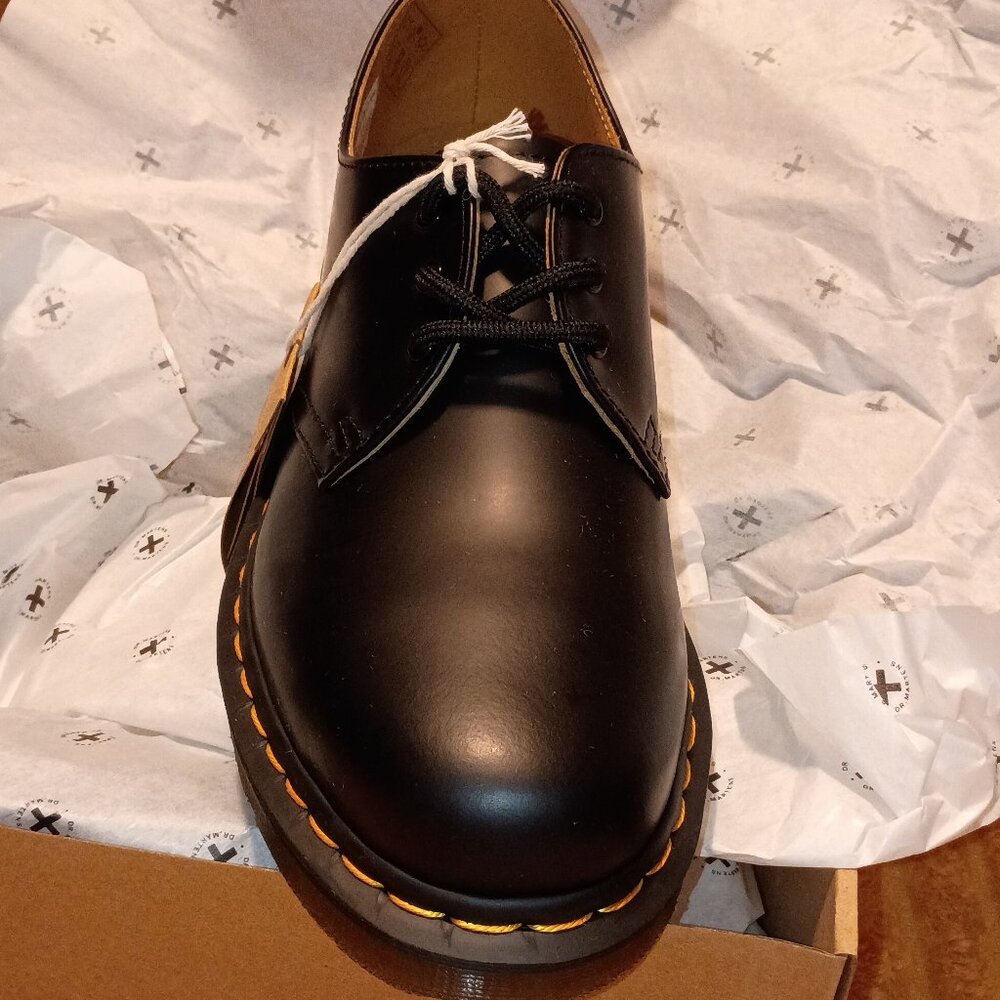 NWB/Dr Martens 1461 Smooth Black Leather Oxfords. Men's Size 8/ Women's Size 7